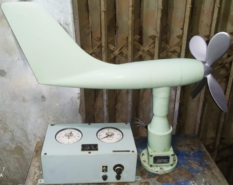 Fan Anemometer & Wind Vane Decent Marine